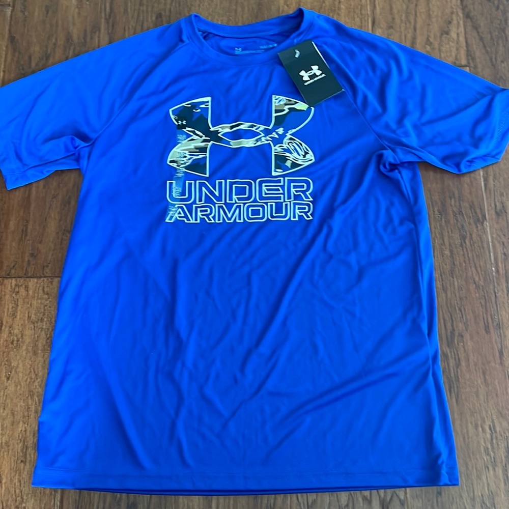 Under Armour Short Sleeve Shirt